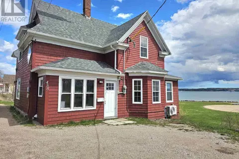 455 Purves Street