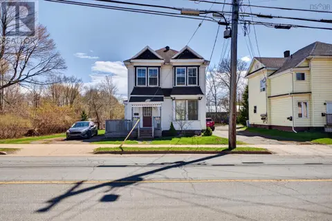 294 QUEEN Street