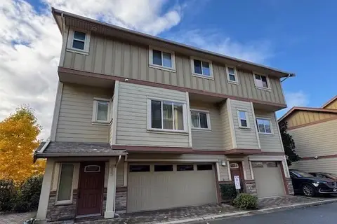 15 7867 120 STREET