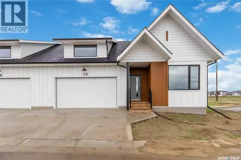37 105 Hathway CRESCENT