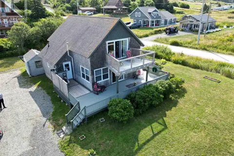 1 Bayberry Road