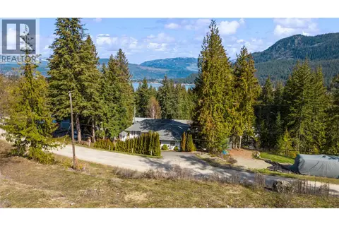 2622 Woodland Place