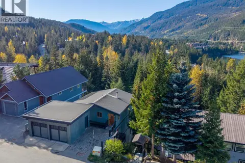 2318 CAYLEY CLOSE