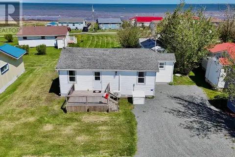 6 Douglas Crescent