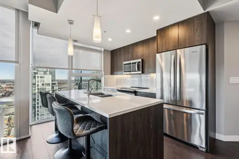 #3302 10180 103 ST NW
