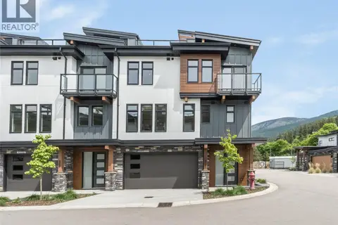 910 Lakeside Drive Unit# 208