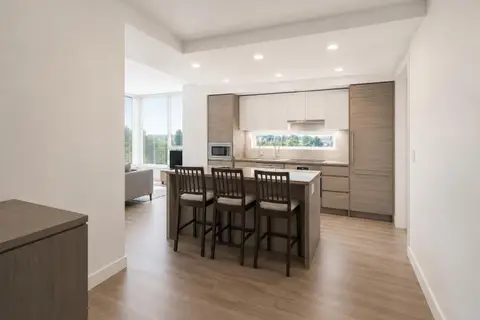 803 13615 FRASER HIGHWAY