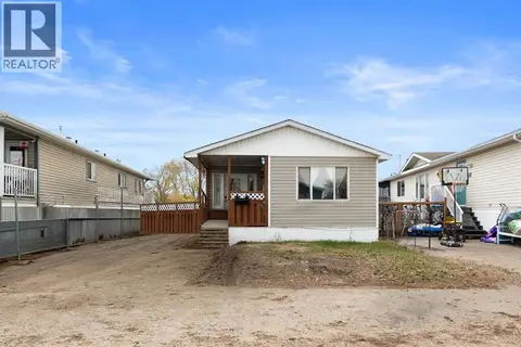 216 Grenfell Crescent