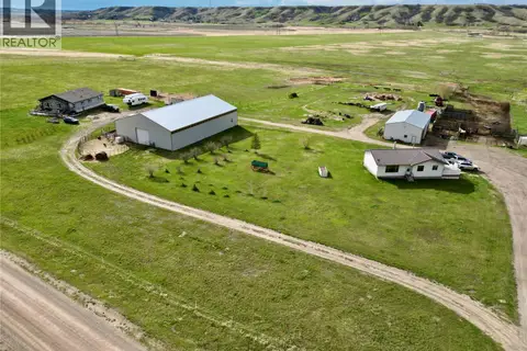 Ludwig Acres - Nestled in the Qu'Appelle Valley