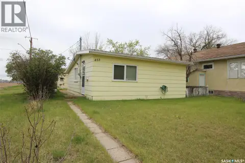 403 4th STREET W
