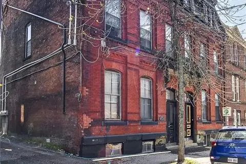 136 Charlotte Street