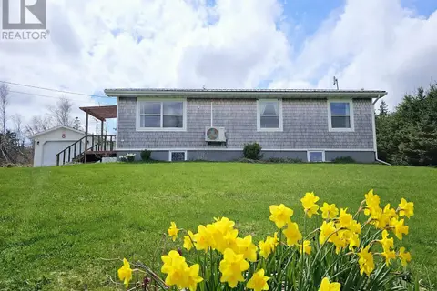 8 Clarence Lane