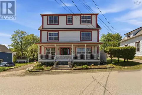 13 Maiden Lane