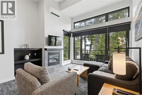 2003 596 Marine Dr