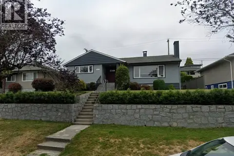 4711 RIDGELAWN DRIVE