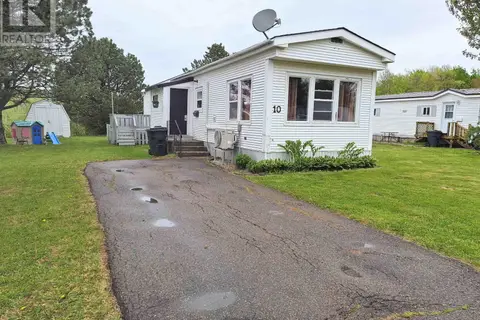 10 Bayview Drive