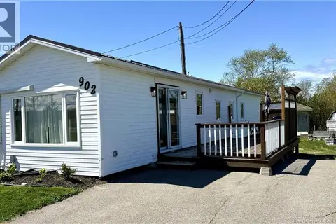 902 Boulevard des Acadiens