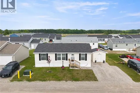 22 COPPER BEECH Drive