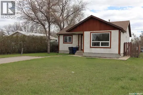 225 Westview DRIVE N