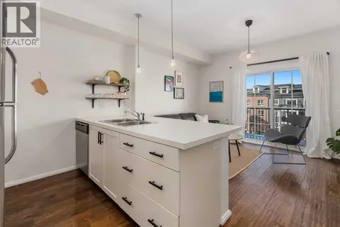 1403, 279 Copperpond Common SE