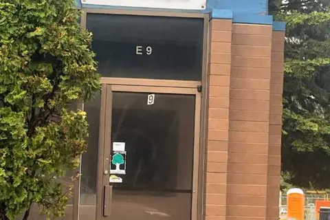 E9, 5560 45 Street