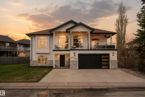 711 Beach AV