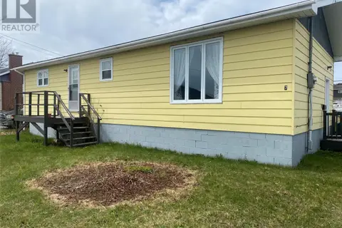 7 Forest Avenue
