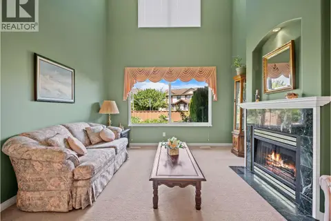 3 1370 RIVERWOOD GATE