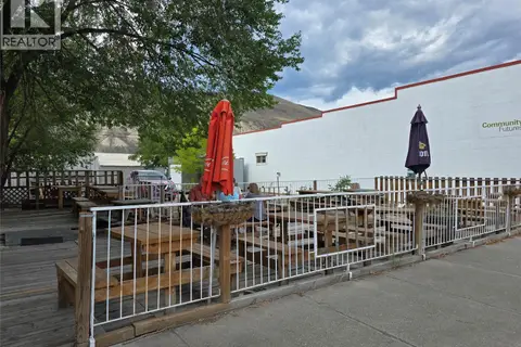 207 RAILWAY Avenue