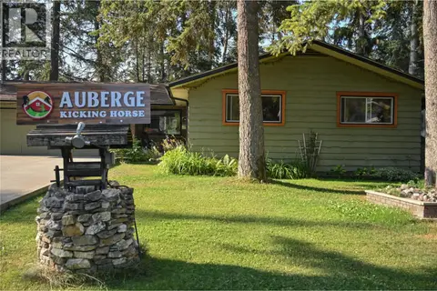 1306 Selkirk Drive