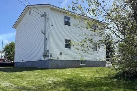 42 Pleasant Street