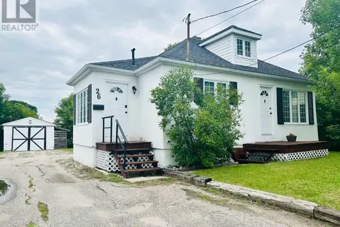 26 FRONTENAC CRESCENT