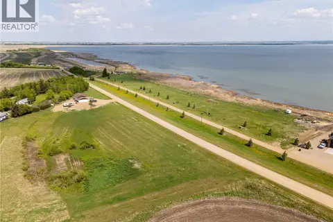 750 Lakeshore DRIVE