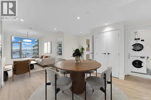 401 755 HARBOURSIDE DRIVE