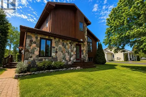 1075 Sycamore