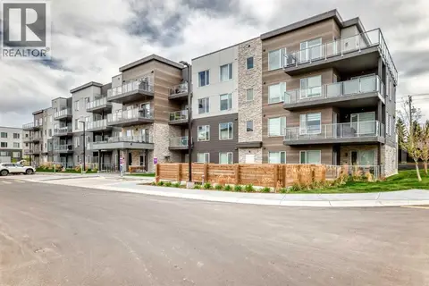 403, 200 Shawnee Square SW