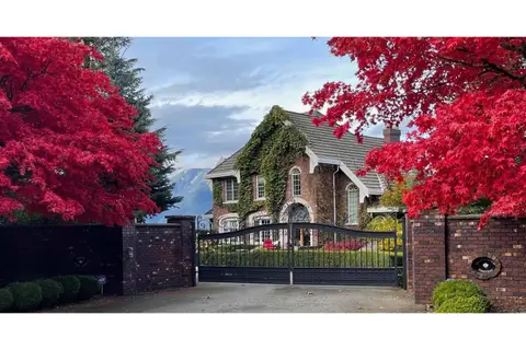 8504 HUCKLEBERRY PLACE, Chilliwack Mountain