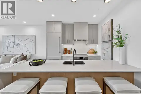 3340 Lakeshore Road Unit# 803