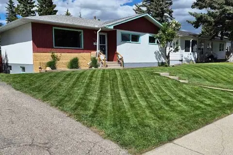 126 Springwood Drive SW