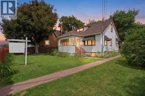 520 Royal Avenue