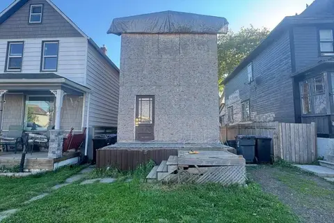 525 MCINTOSH STREET