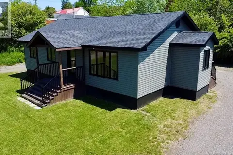 3 Hatt Crescent