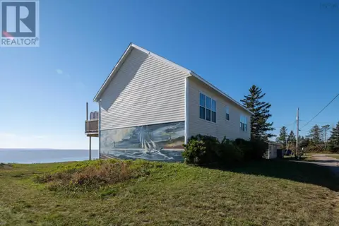 32 Evergreen Court