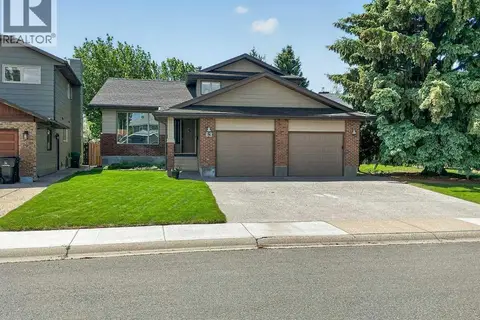 63 Wildwood Crescent W