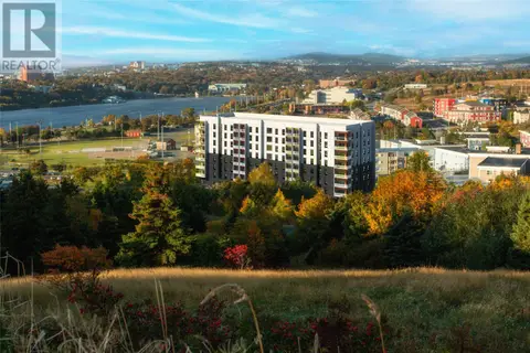 45 East White Hills Road