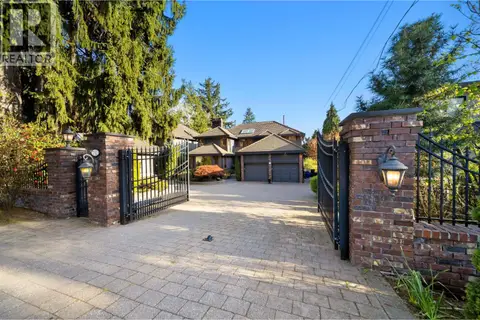 732 ROCHESTER AVENUE