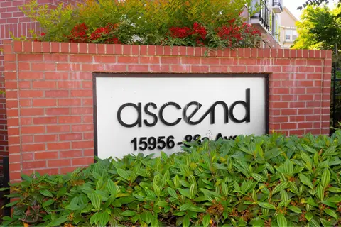304 15956 86A AVENUE
