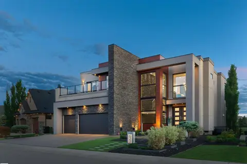 622 HOWATT DR SW