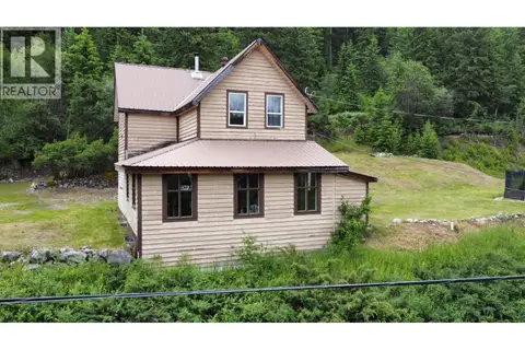 456 Long Lake Avenue