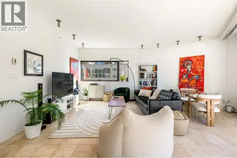 1406 838 W HASTINGS STREET